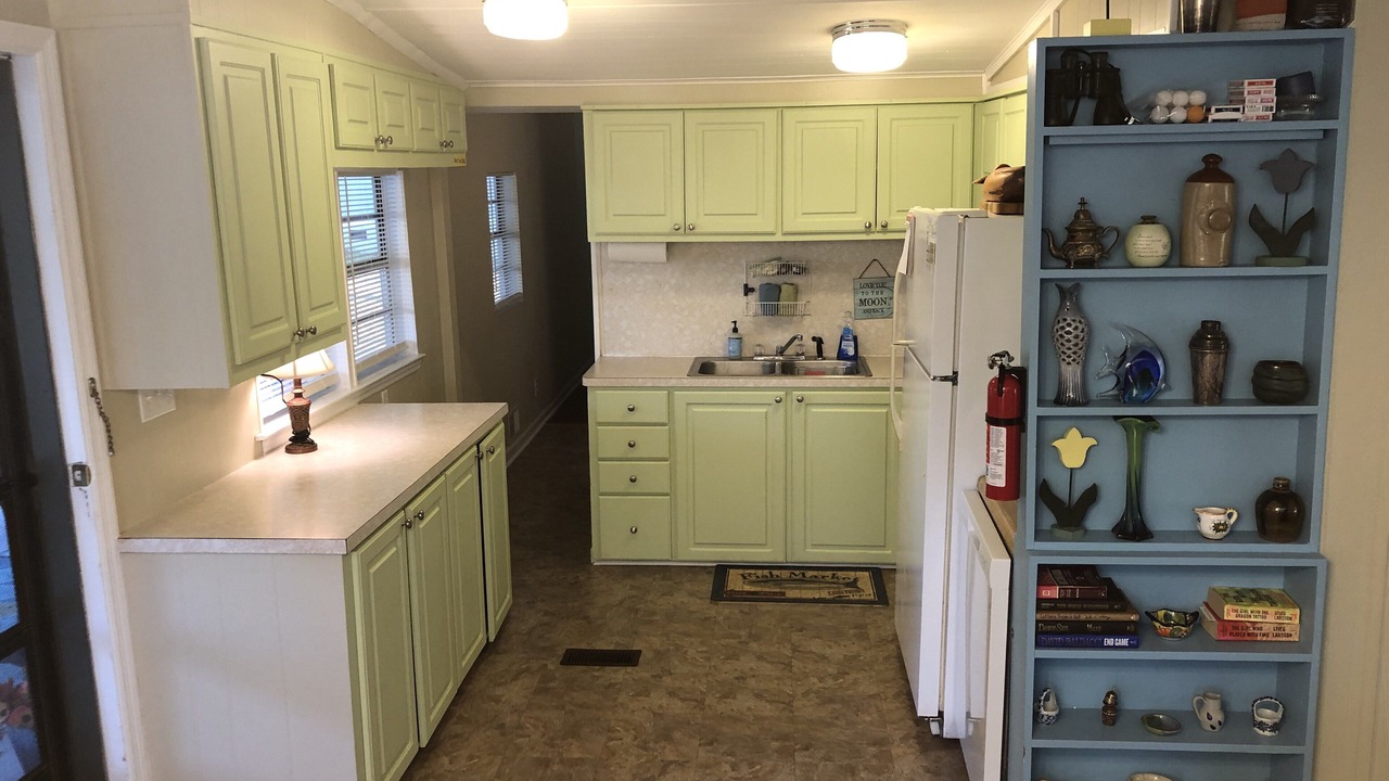 Photo of Kitchen in Saluda