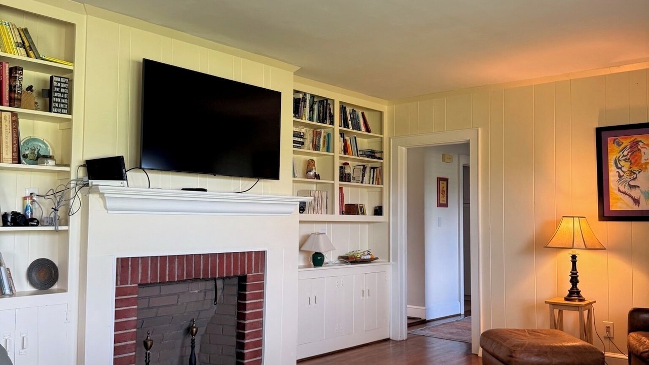 Photo of Livingroom in Clemson