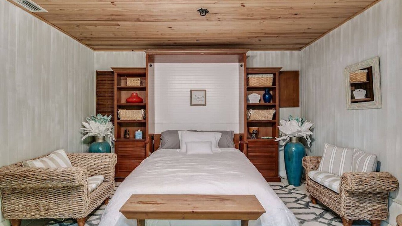 Photo of Bedroom in Floridana Beach