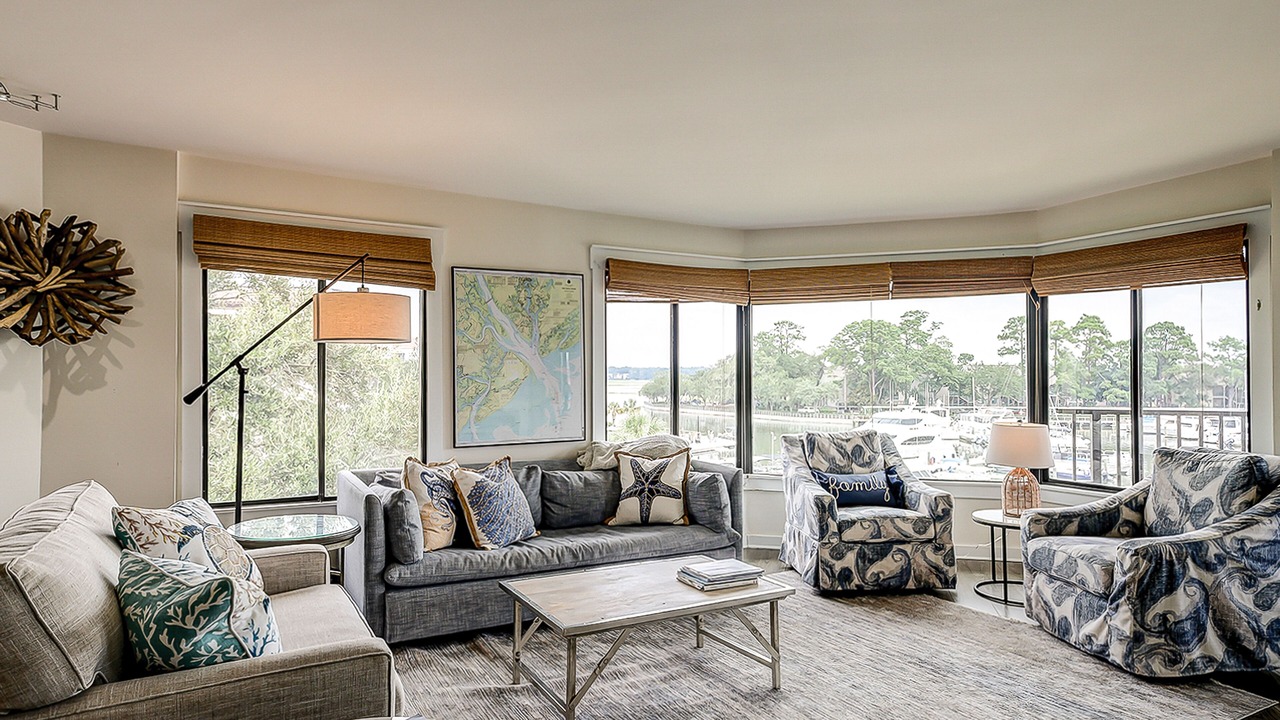 Photo of Livingroom in Shelter Cove