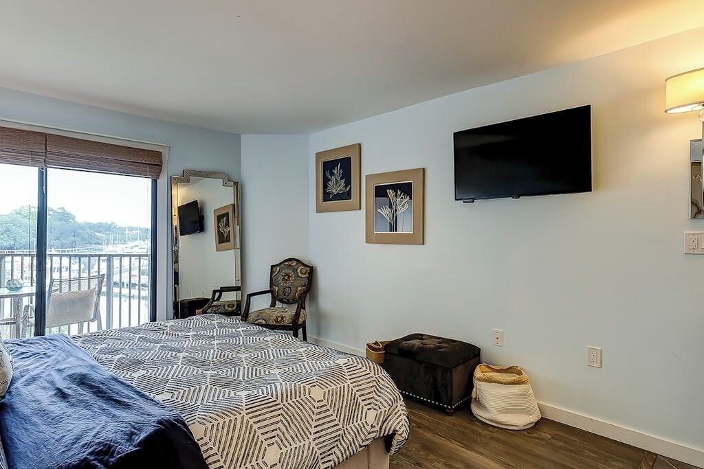 Photo of Bedroom in Shelter Cove
