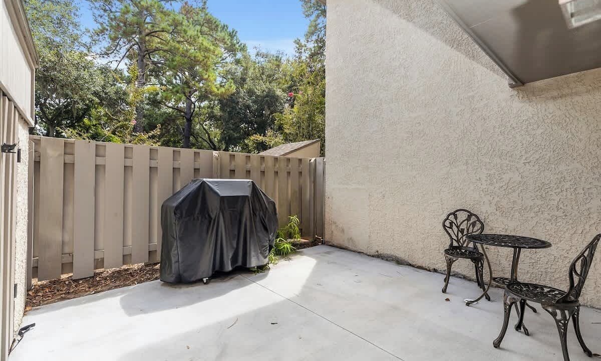 Photo of Outdoor in Folly Field