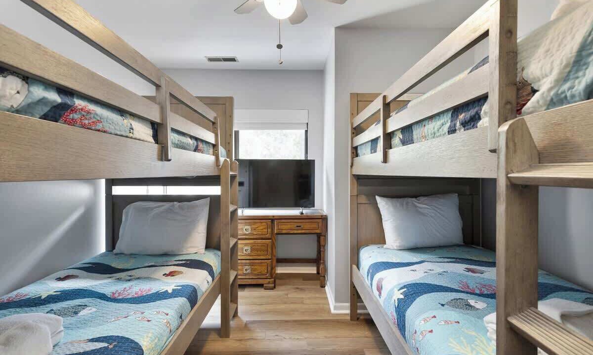 Photo of Bedroom in Folly Field