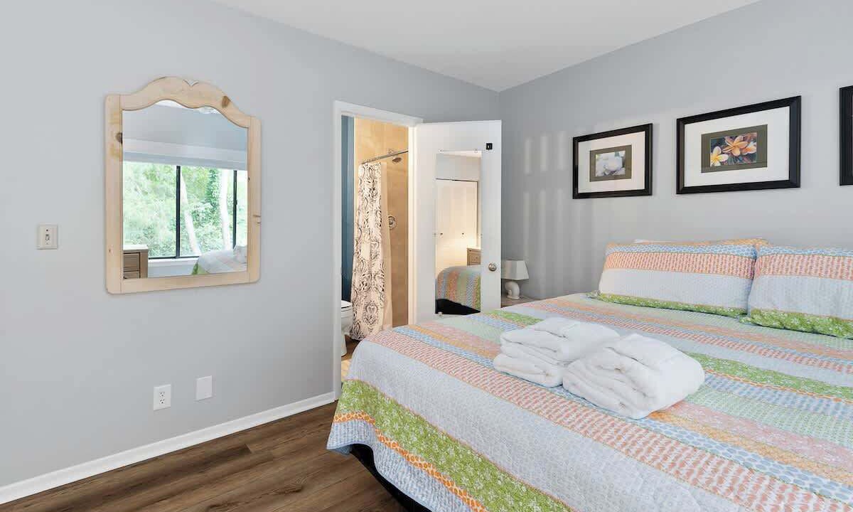 Photo of Bedroom in Folly Field