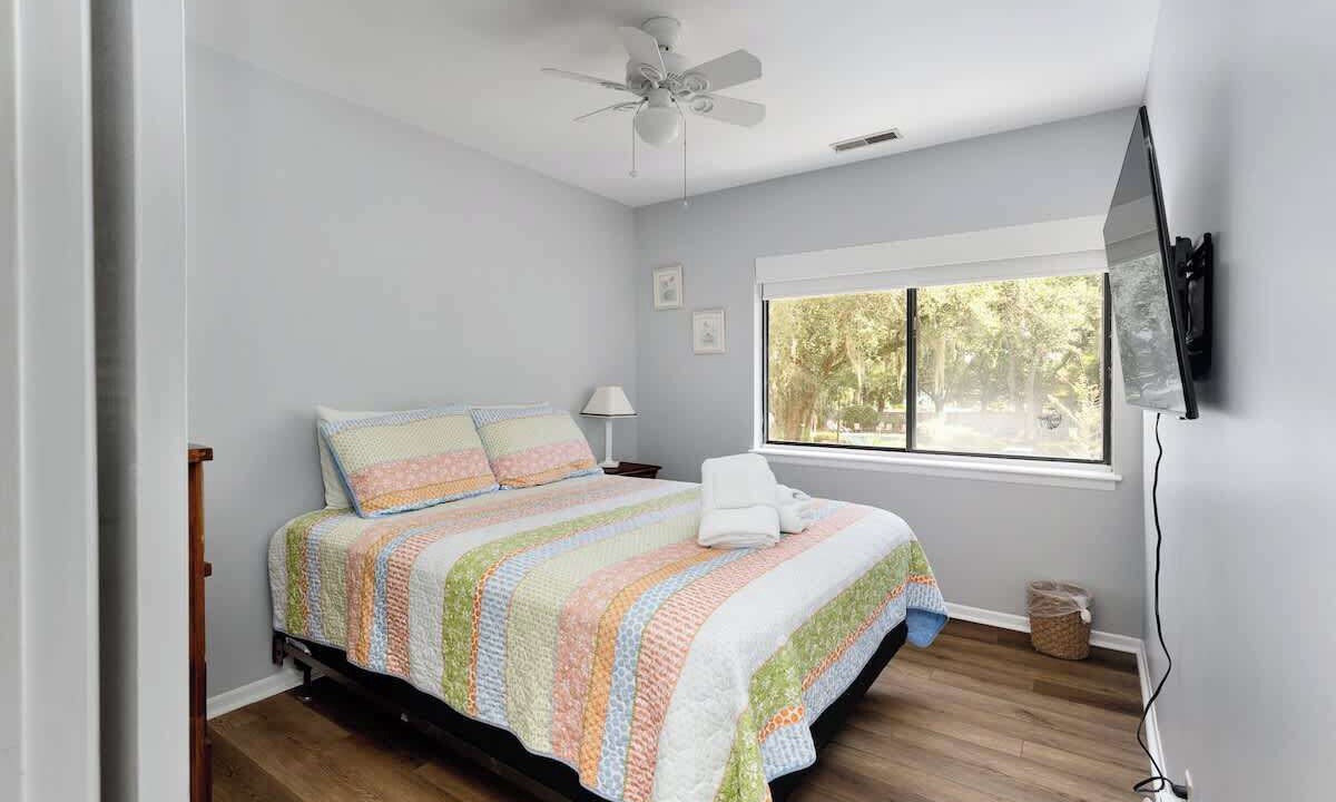 Photo of Bedroom in Folly Field