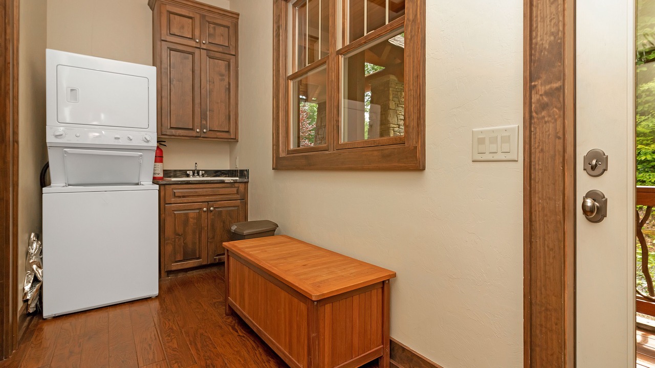 Photo of Bedroom in Bear Lake Reserve