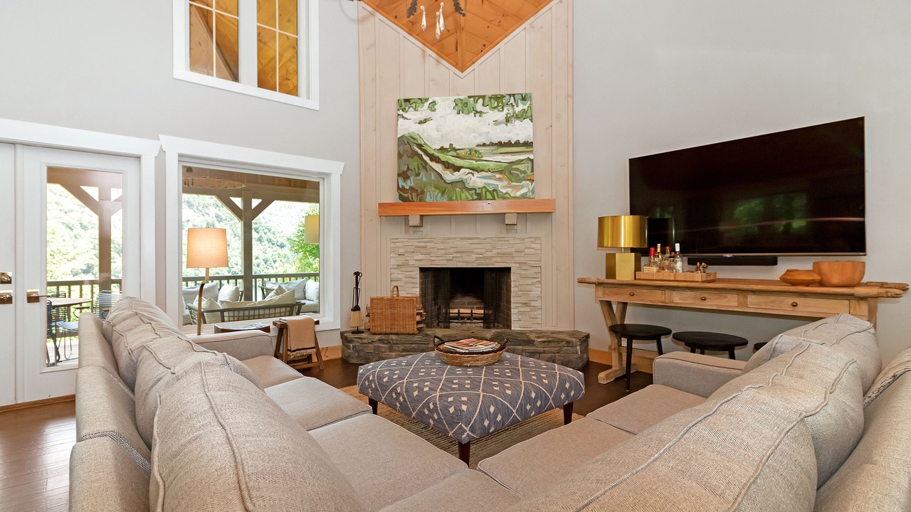 Photo of Livingroom in Bear Lake Reserve
