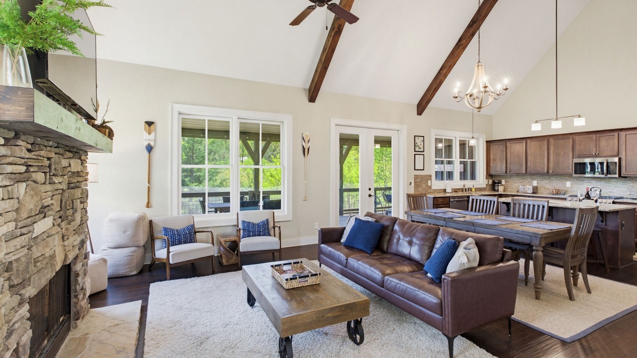 Photo of Livingroom in Bear Lake Reserve