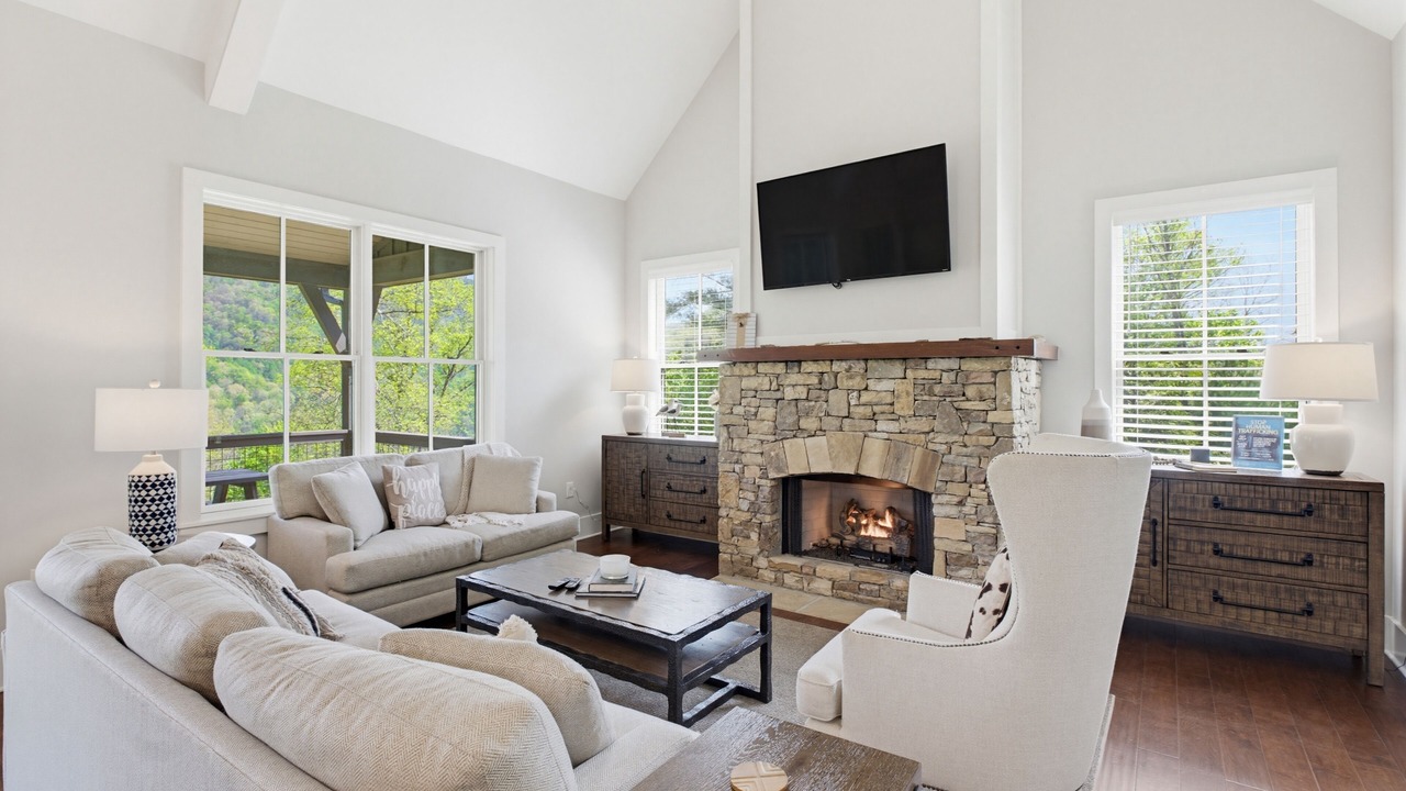 Photo of Livingroom in Bear Lake Reserve