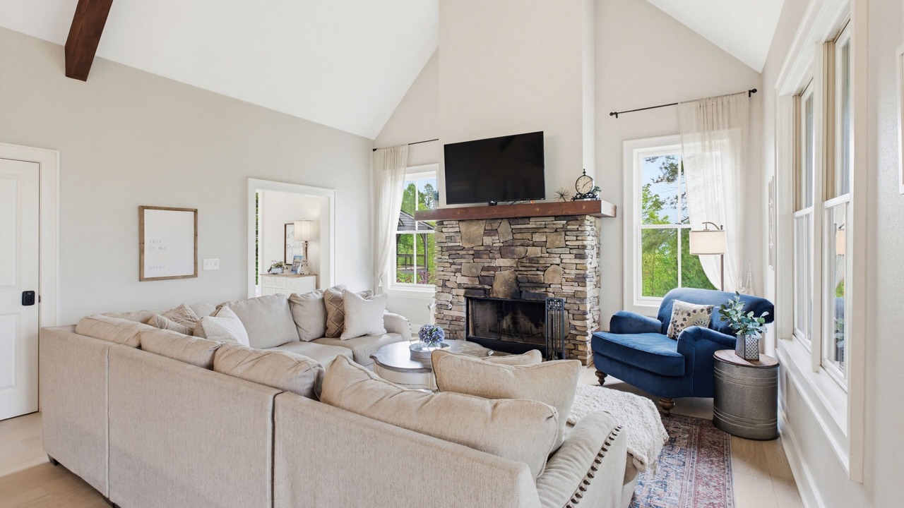 Photo of Livingroom in Bear Lake Reserve