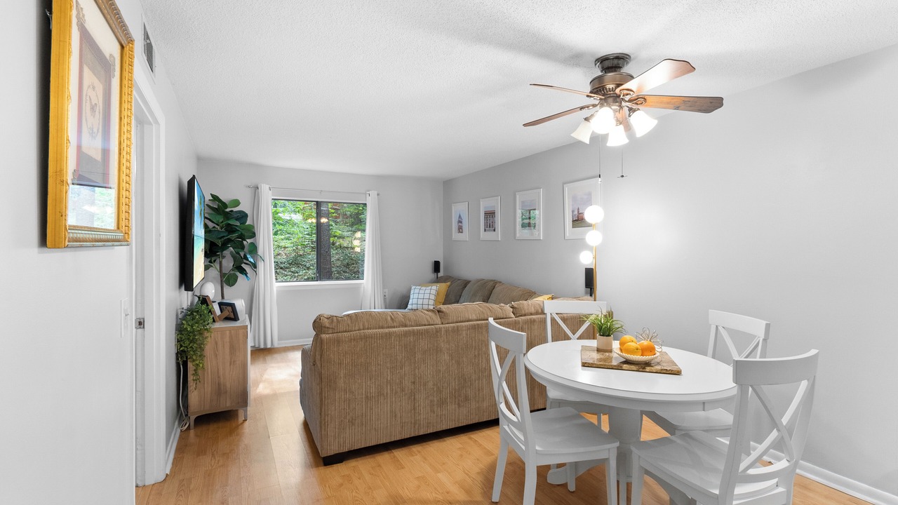Photo of Livingroom in Clemson