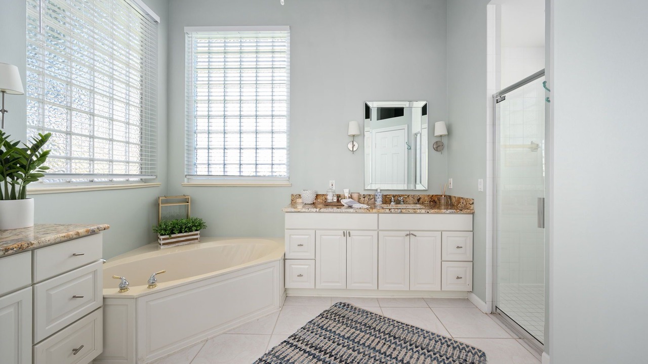 Photo of Bathroom in Marbrisa