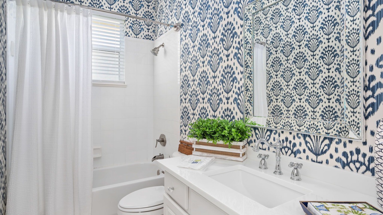 Photo of Bathroom in Marbrisa