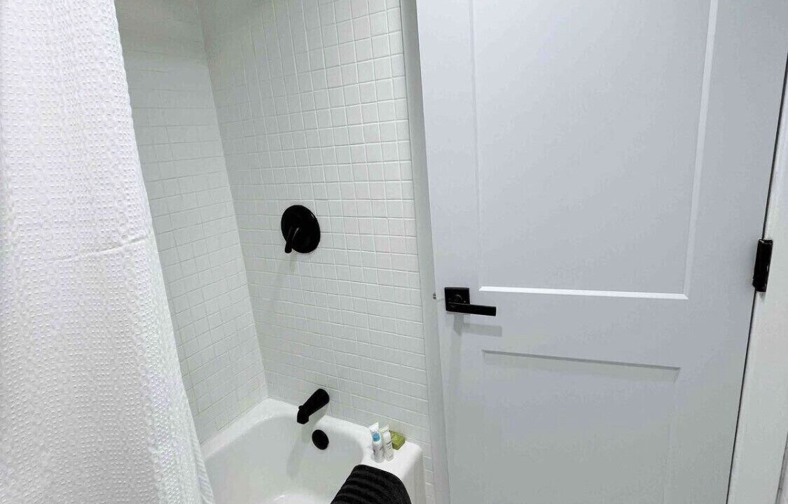 Photo of Bathroom in Airlie