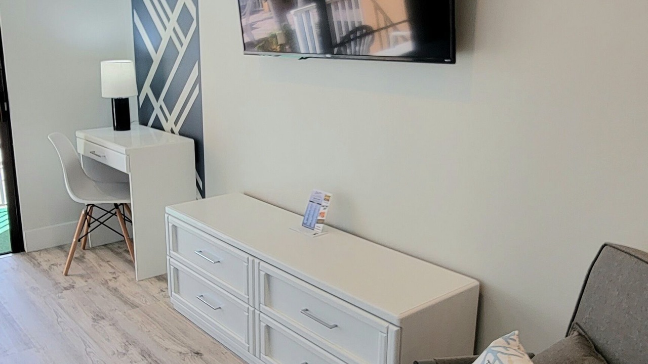 Photo of Livingroom in Treasure Island