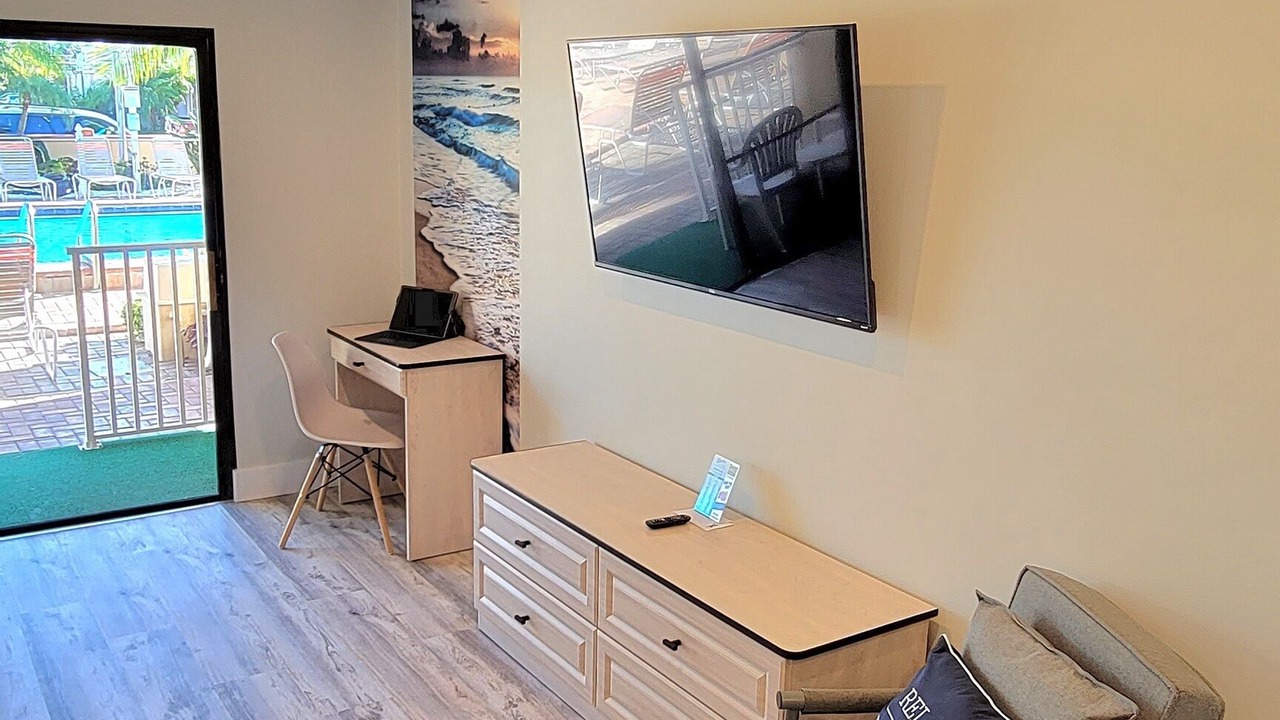 Photo of Livingroom in Treasure Island