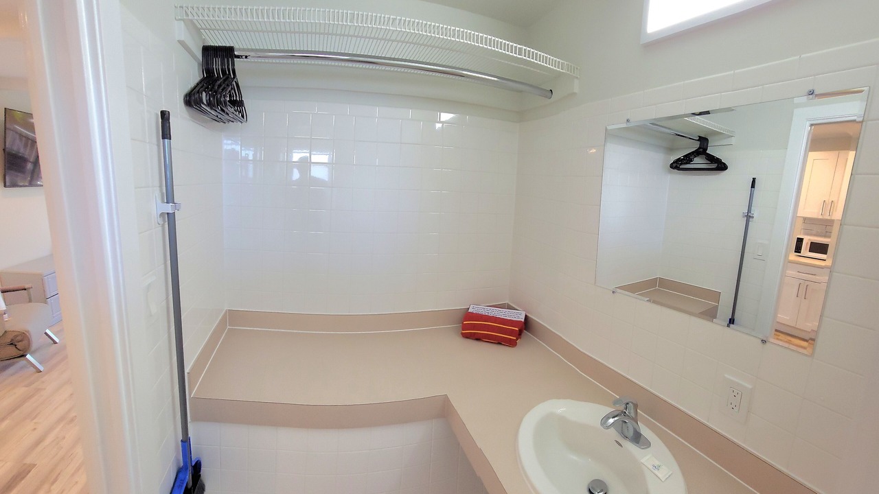 Photo of Bathroom in Treasure Island