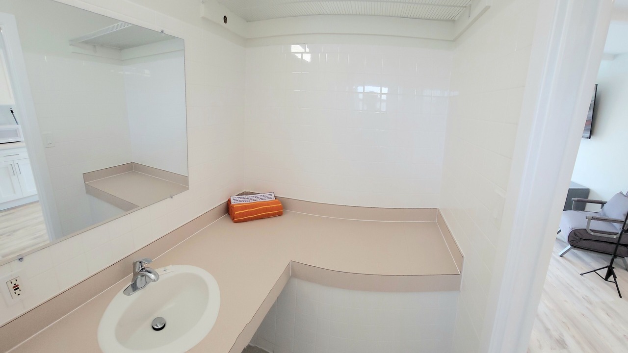 Photo of Bathroom in Treasure Island
