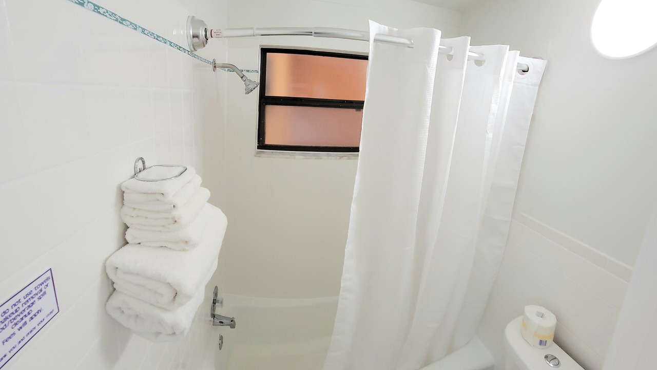 Photo of Bathroom in Treasure Island