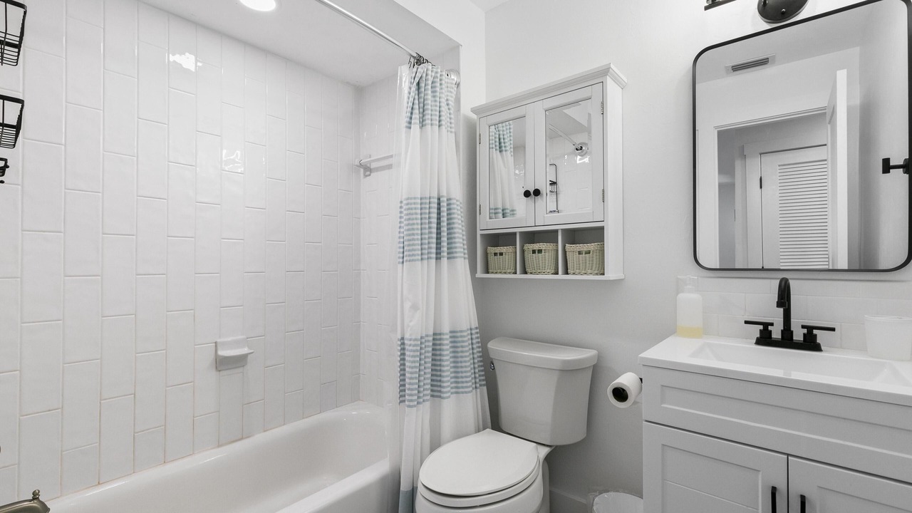 Photo of Bathroom in Isles of Capri