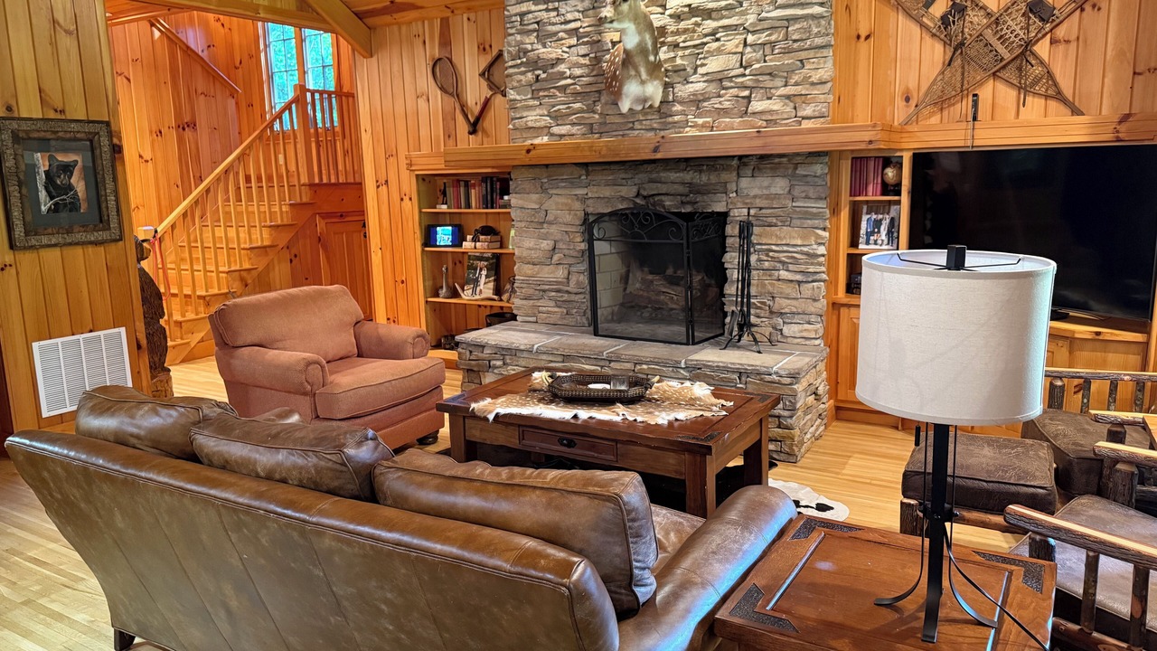 Photo of Livingroom in Cashiers