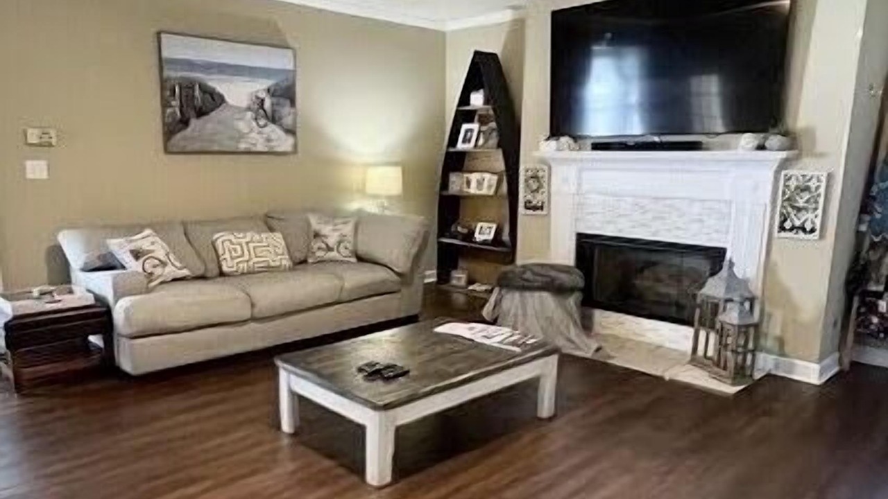 Photo of Livingroom in Evans