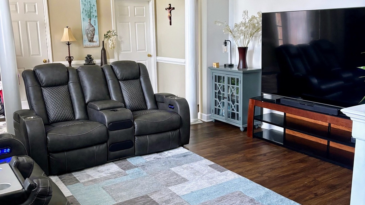 Photo of Livingroom in Evans