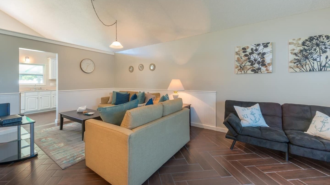 Photo of Livingroom in Deltona Lakes
