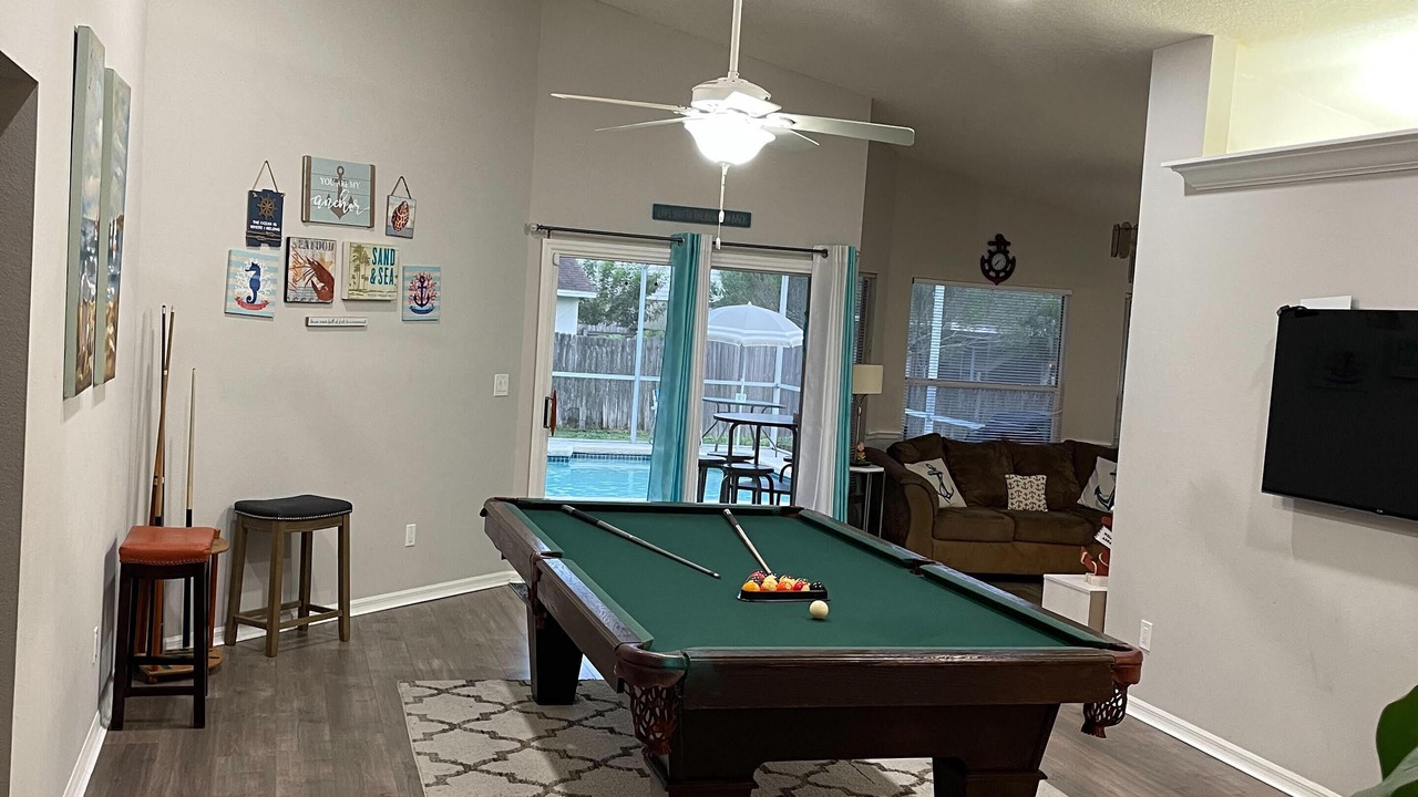 Photo of Livingroom in Riverview