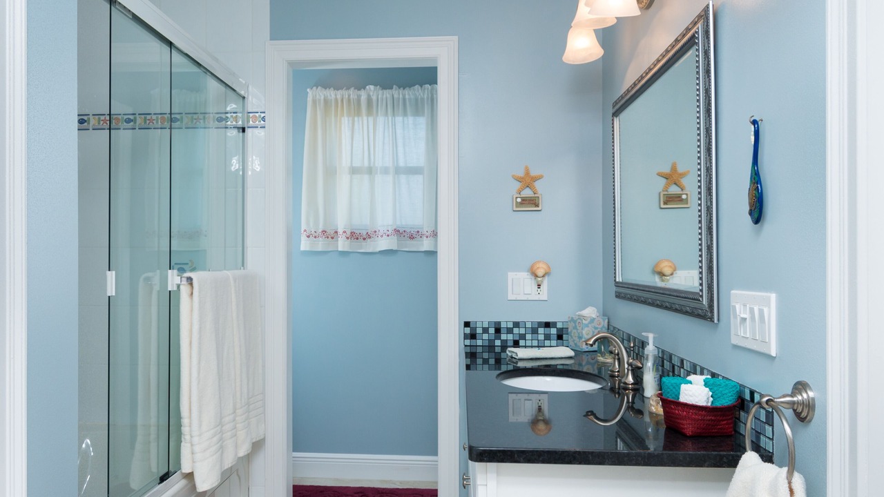 Photo of Bathroom in Floridana Beach