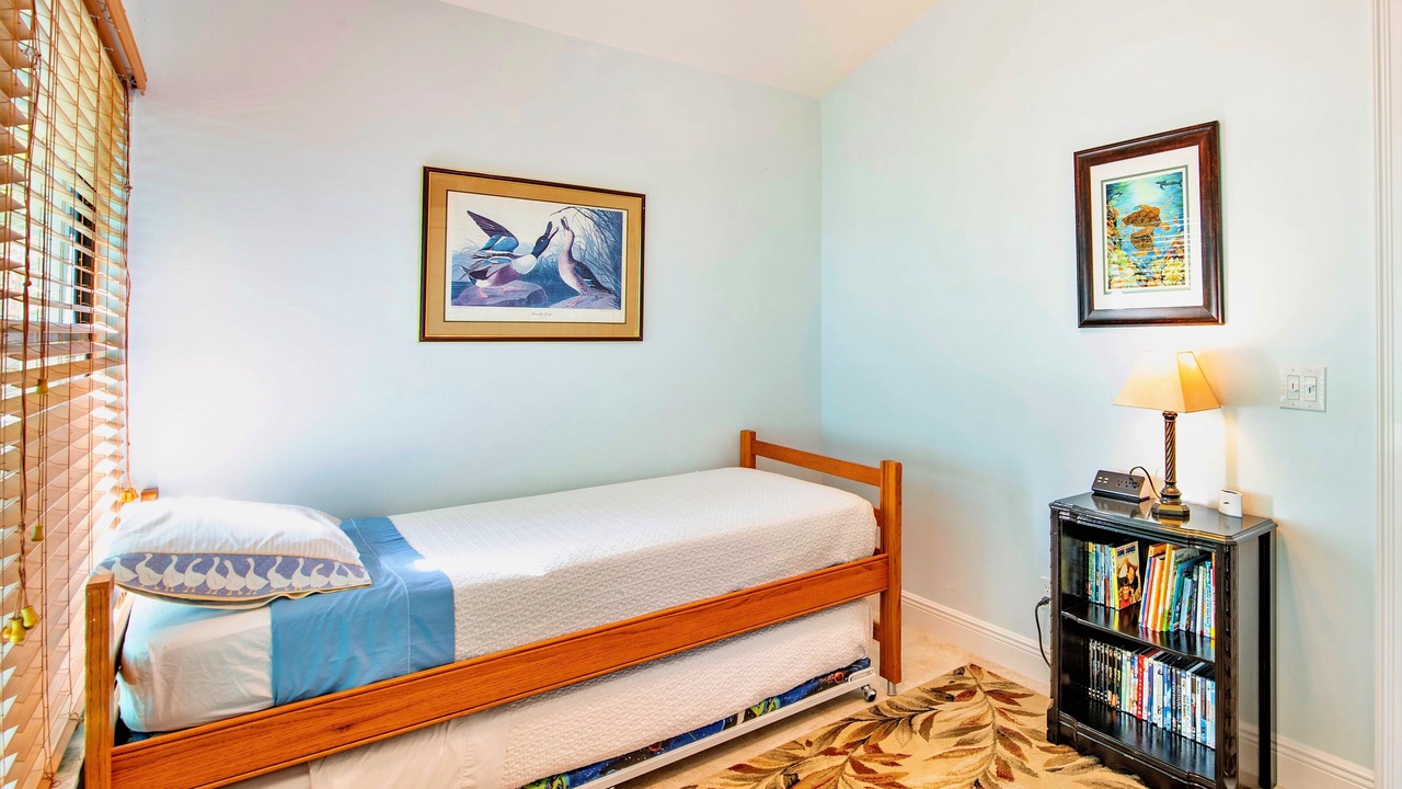 Photo of Bedroom in Floridana Beach