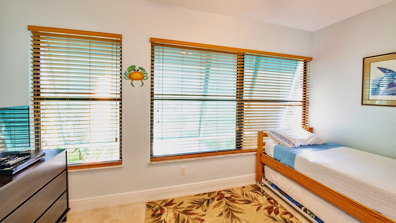 Photo of Bedroom in Floridana Beach