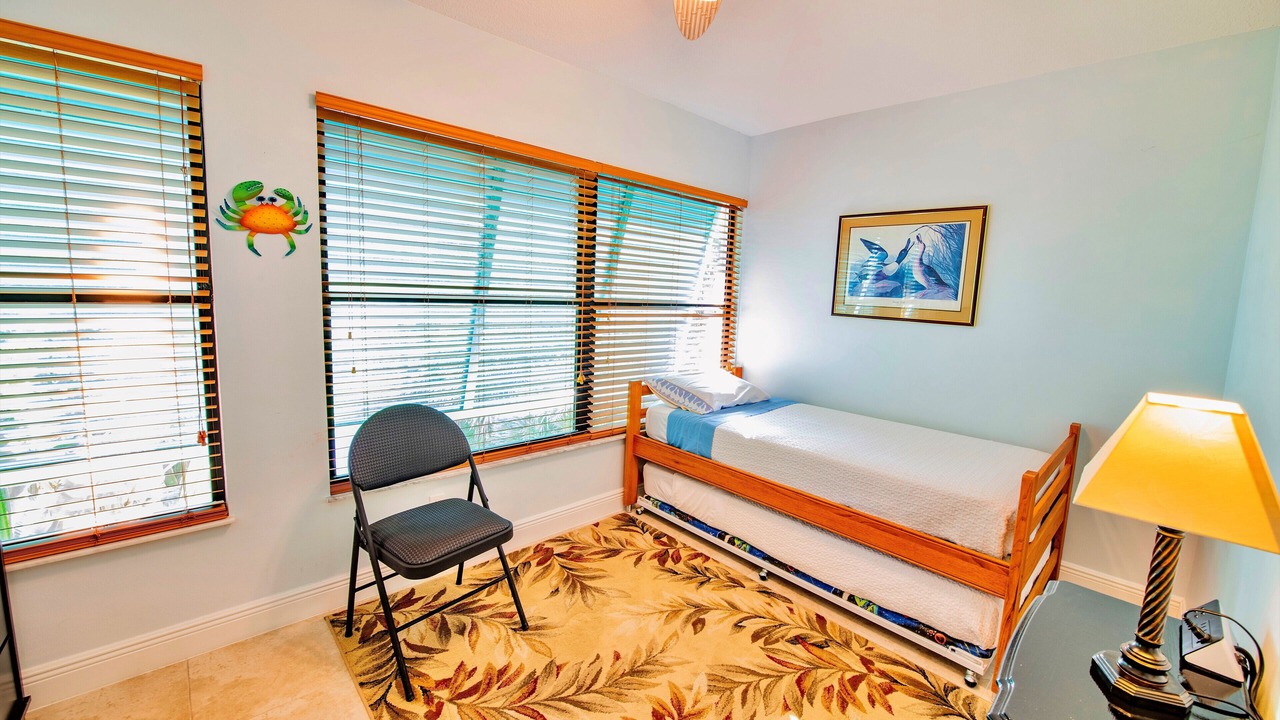Photo of Bedroom in Floridana Beach