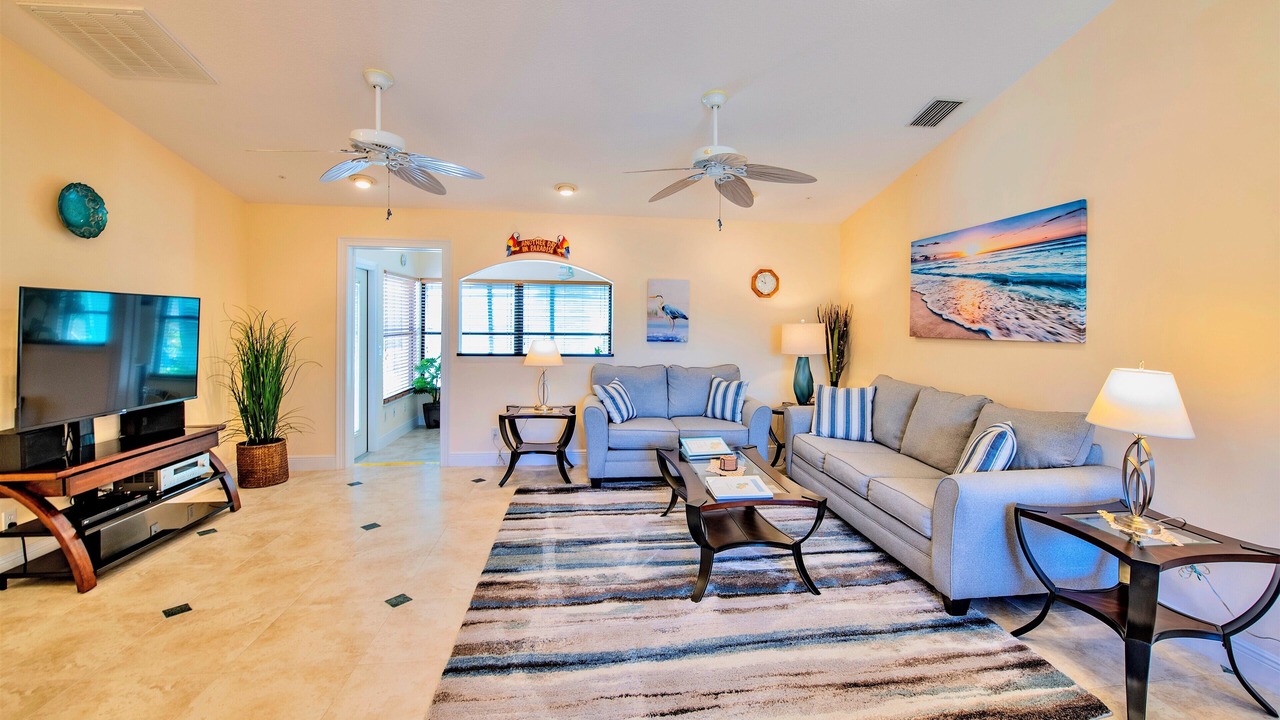 Photo of Bedroom in Floridana Beach