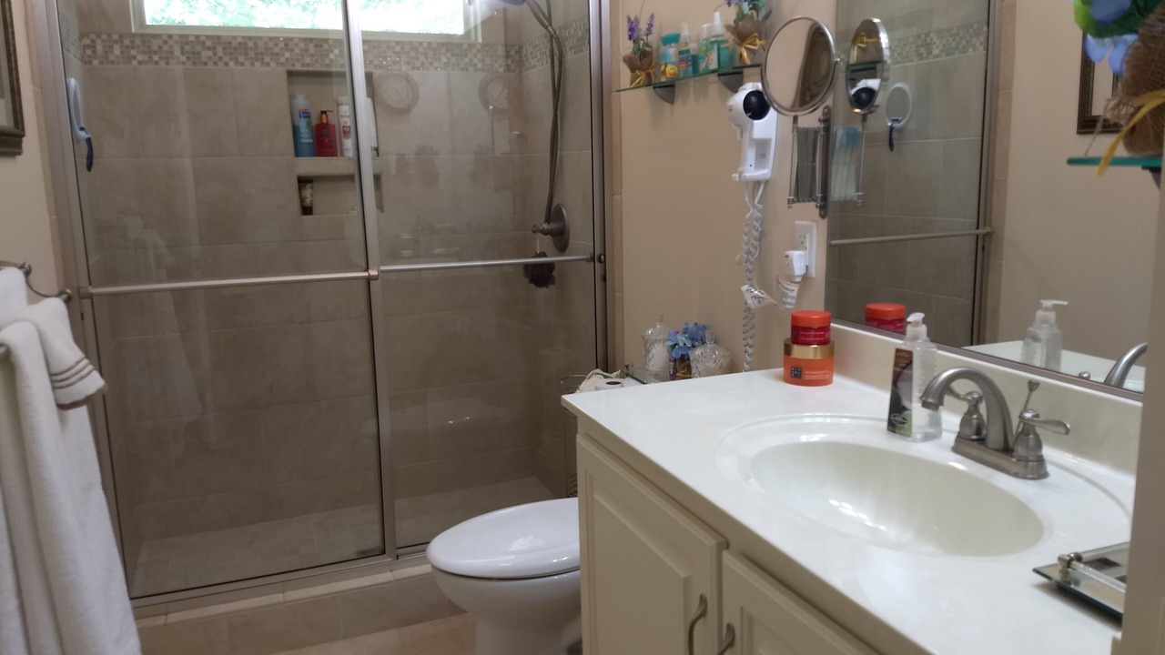 Photo of Bathroom in Appling