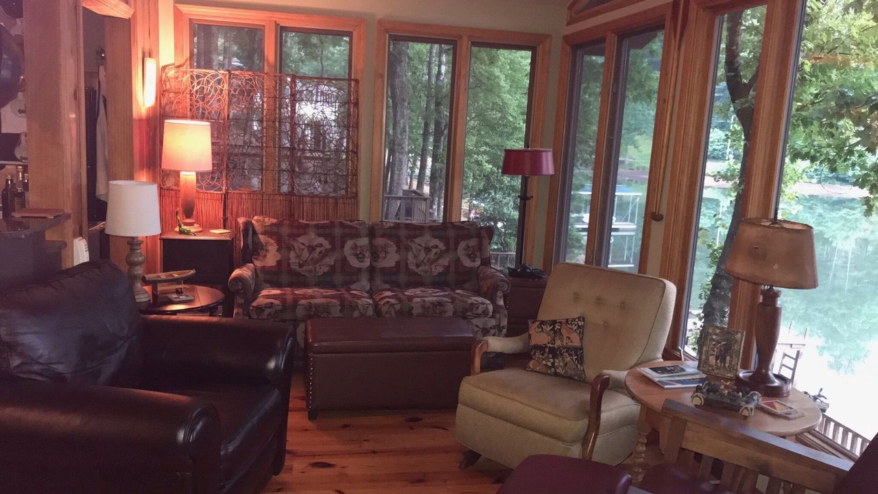 Photo of Livingroom in Mountain Rest