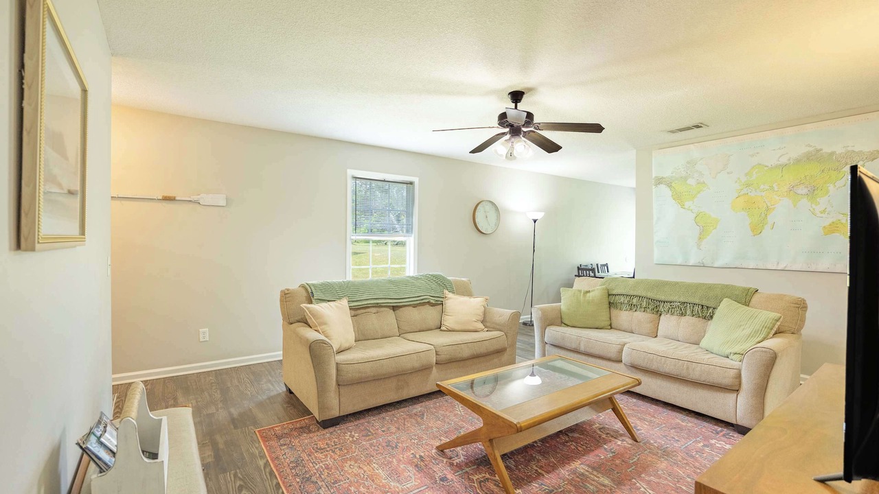 Photo of Livingroom in Statesboro