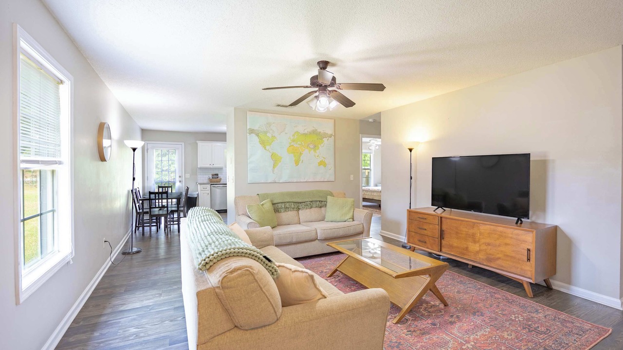 Photo of Livingroom in Statesboro