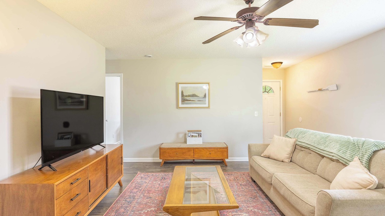 Photo of Livingroom in Statesboro