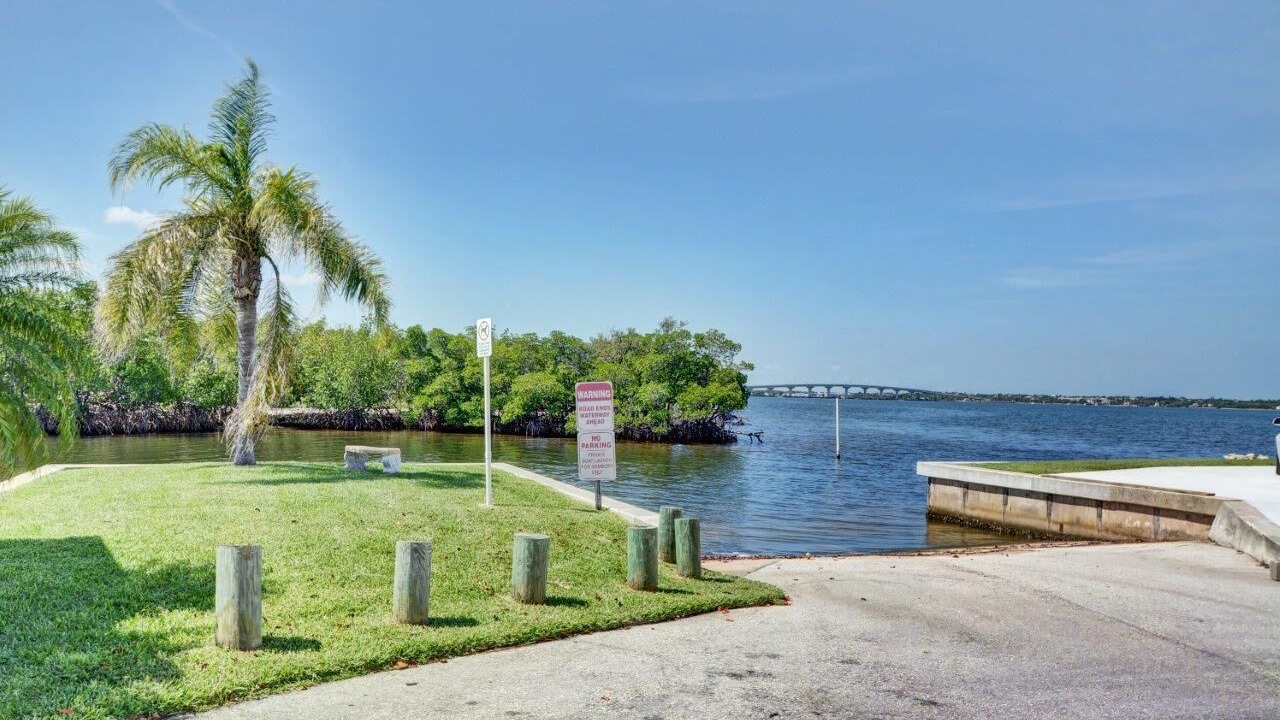Photo of Others in Hutchinson Island South