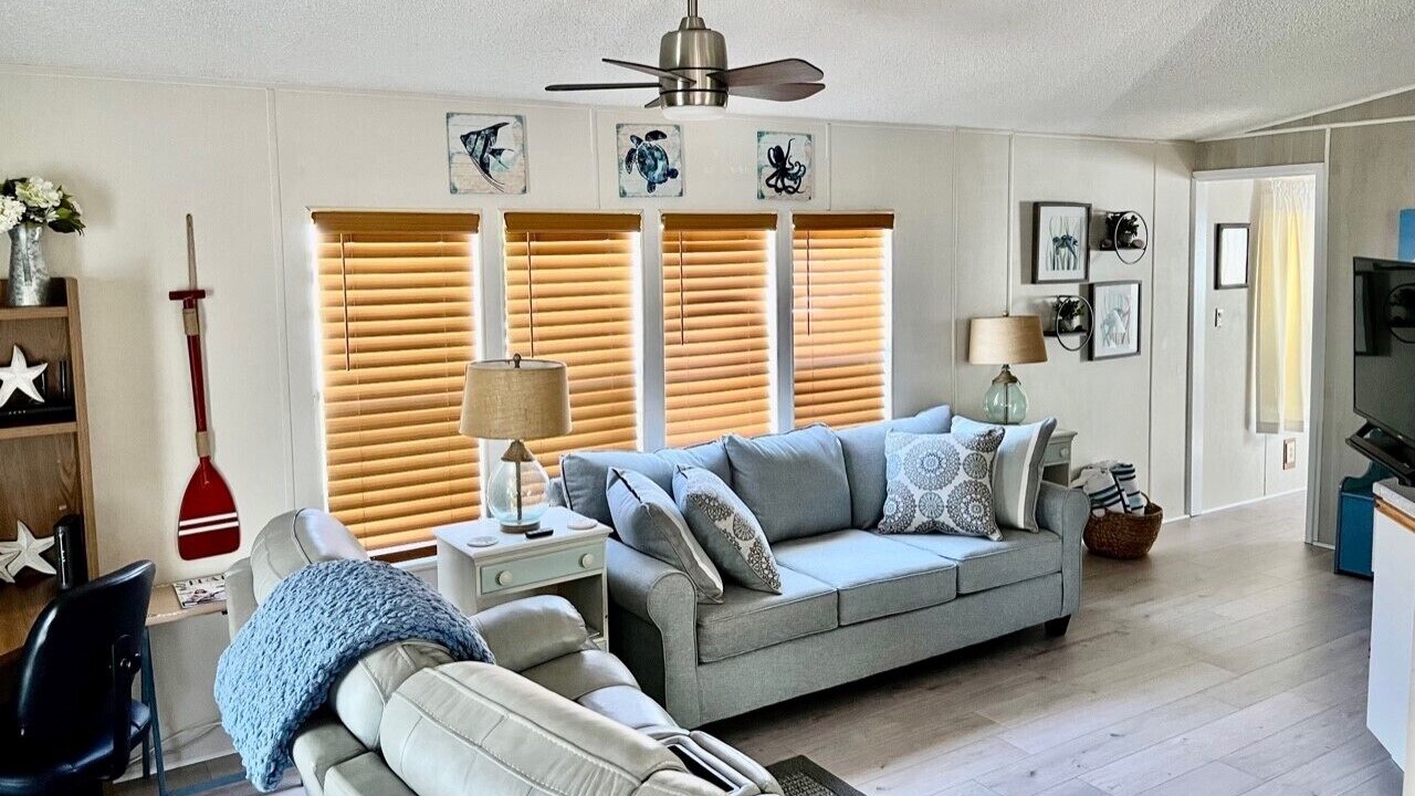 Photo of Livingroom in Hutchinson Island South