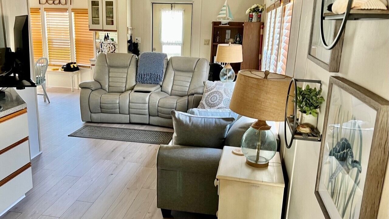 Photo of Livingroom in Hutchinson Island South