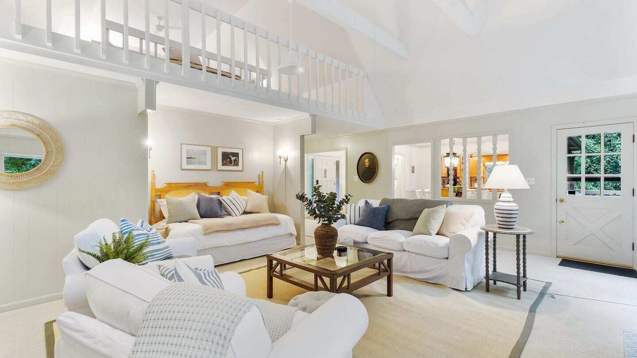 Photo of Livingroom in Anderson
