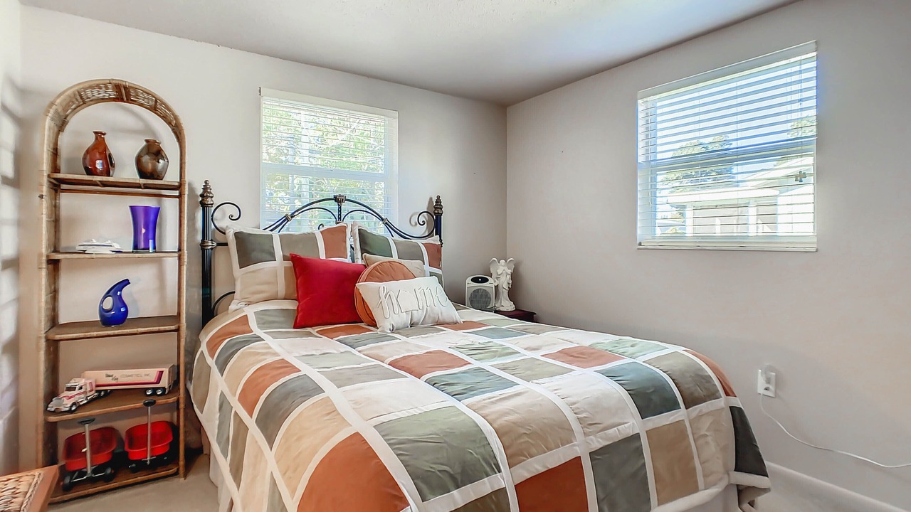 Photo of Bedroom in Venice Gardens