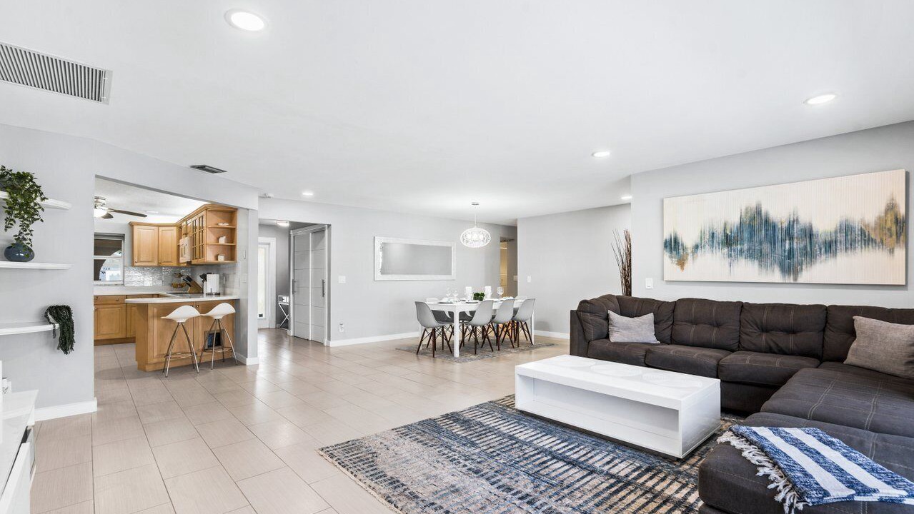 Photo of Livingroom in Tropic Palms