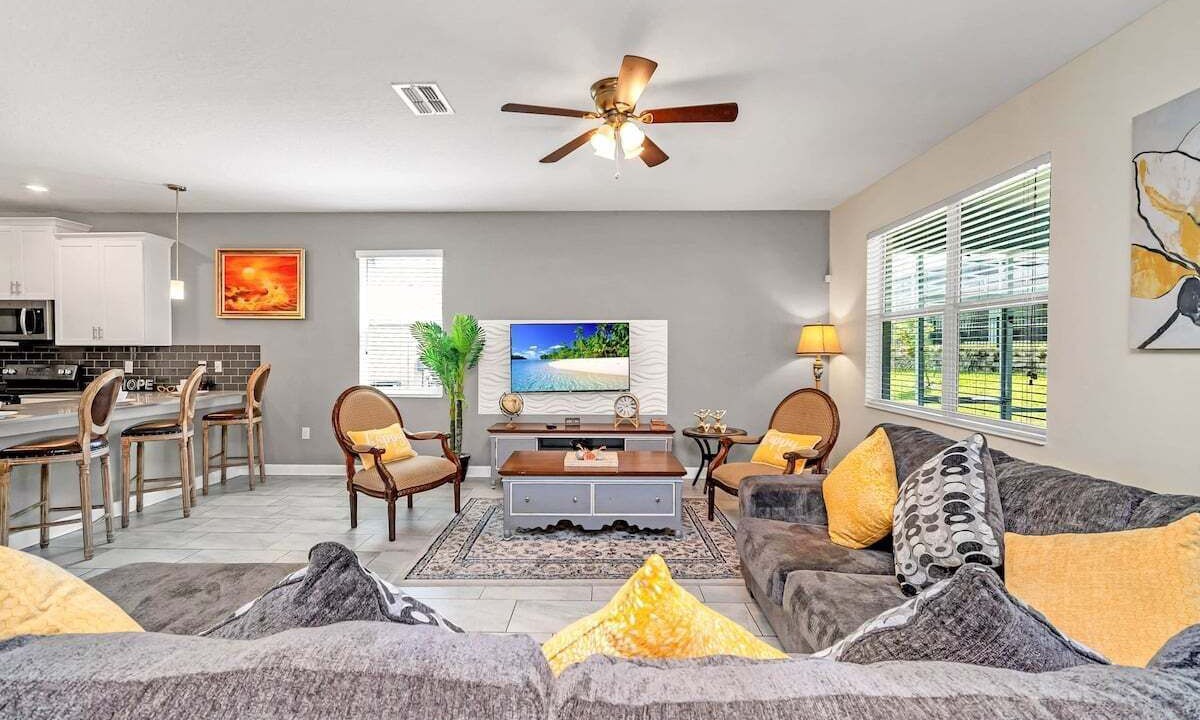 Photo of Livingroom in Davenport