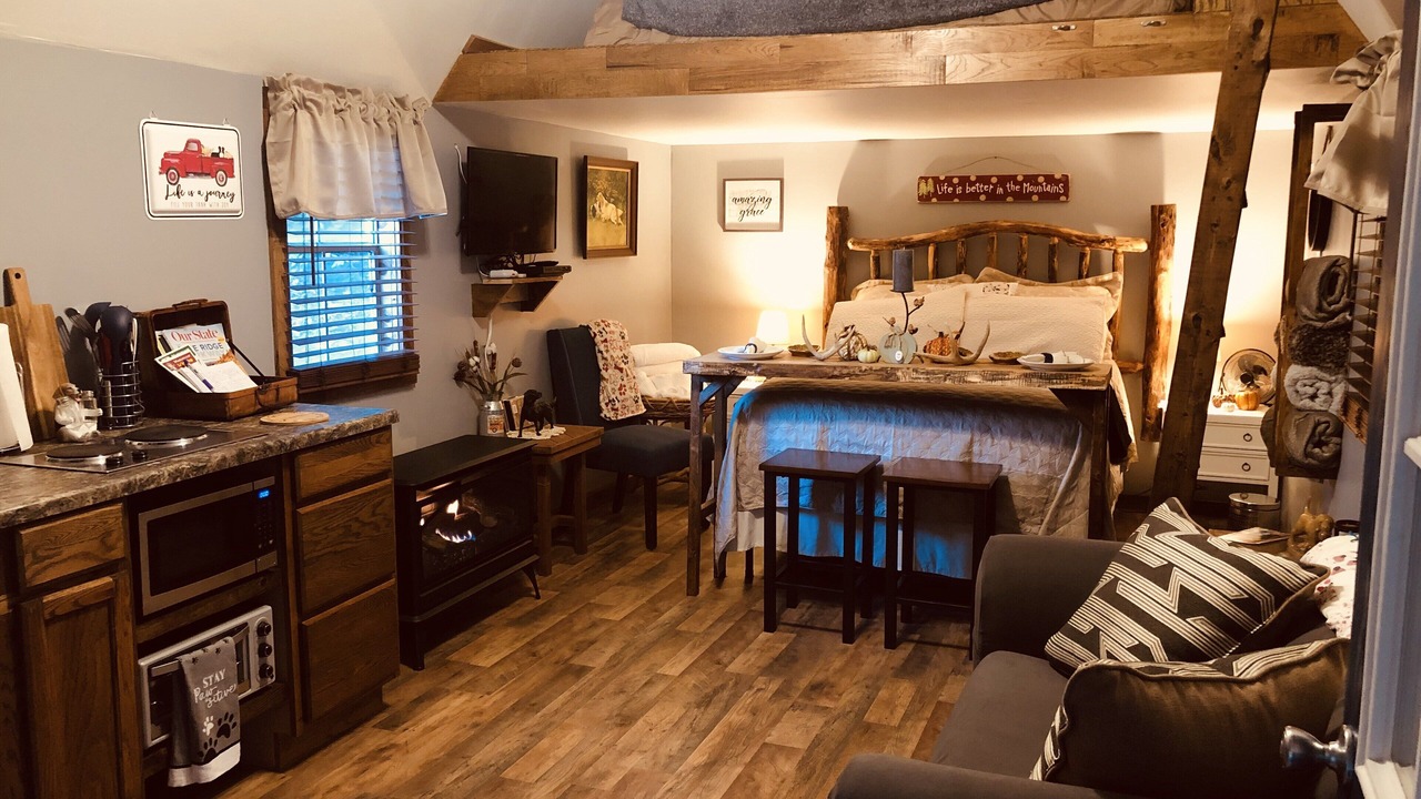 Photo of Livingroom in Bryson City