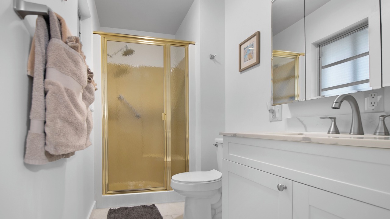 Photo of Bathroom in Isles of Capri