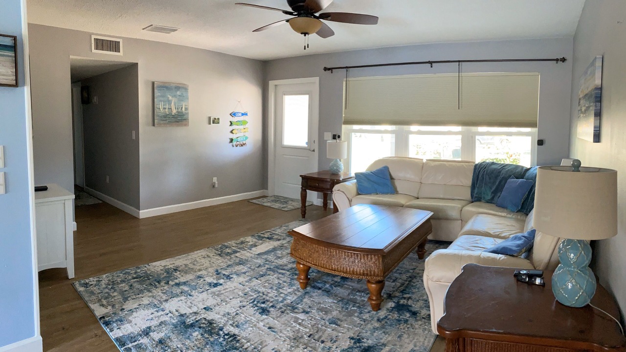 Photo of Livingroom in North Port