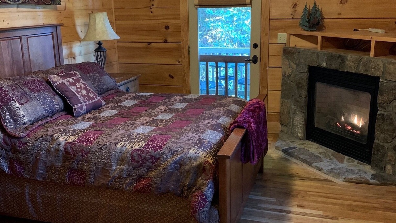 Photo of Bedroom in Pisgah Forest